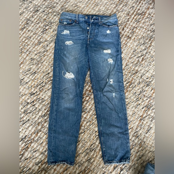LEVI'S - Blue Wedgie Icon Straight Jeans In Partner in Crime Wash - Picture 2 of 5